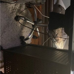 Nail desk/table come with led light and hand rest